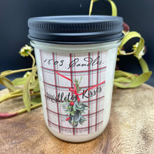 Charger l'image dans la galerie, Chandelle 1803 Mistletoe Kisses - 14oz